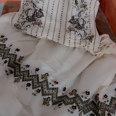 White green maxi lawn 