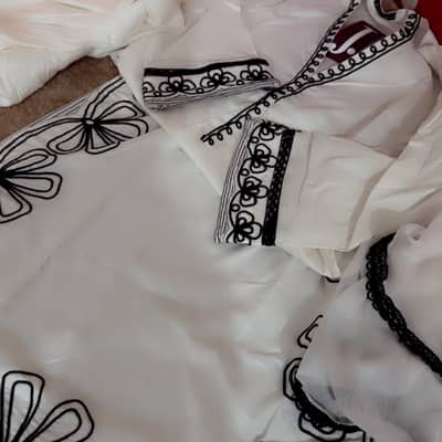 . 3pc lawn chiffon dupta embroidered 