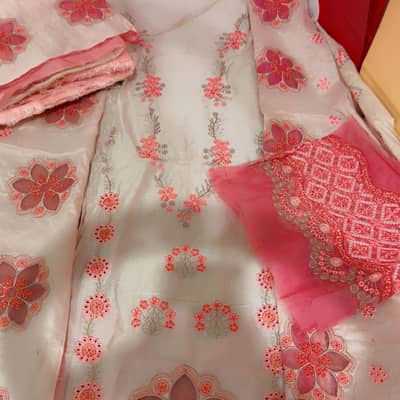 Pink unstitch Ethnc luxury lawn 