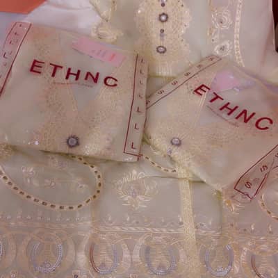 Ethnc lemon 2pc fresh 5800 retails 24000