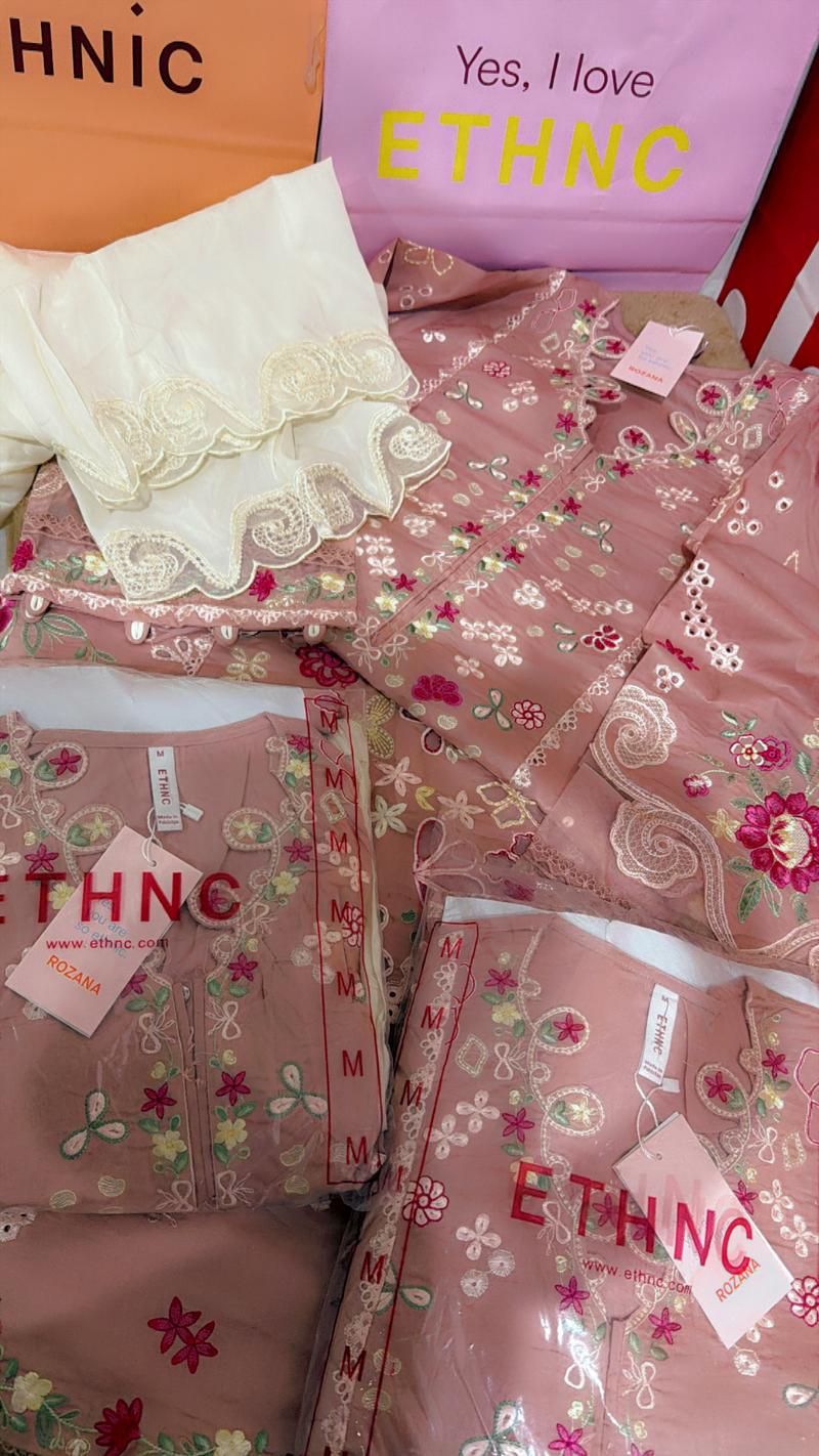 Pink restock 8900