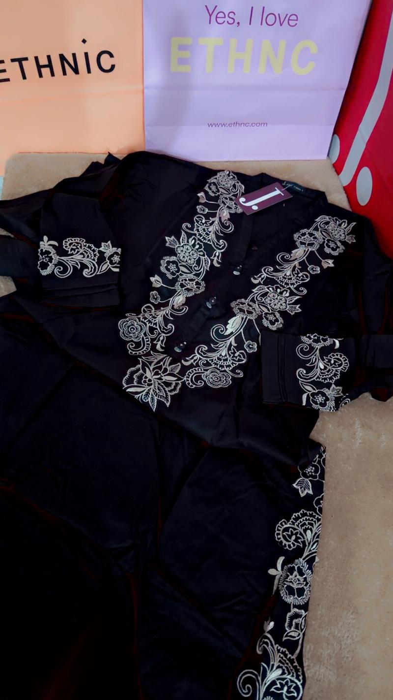 Black off white embroidered 