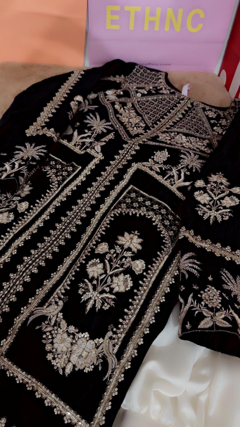Black  11500 prebooking 