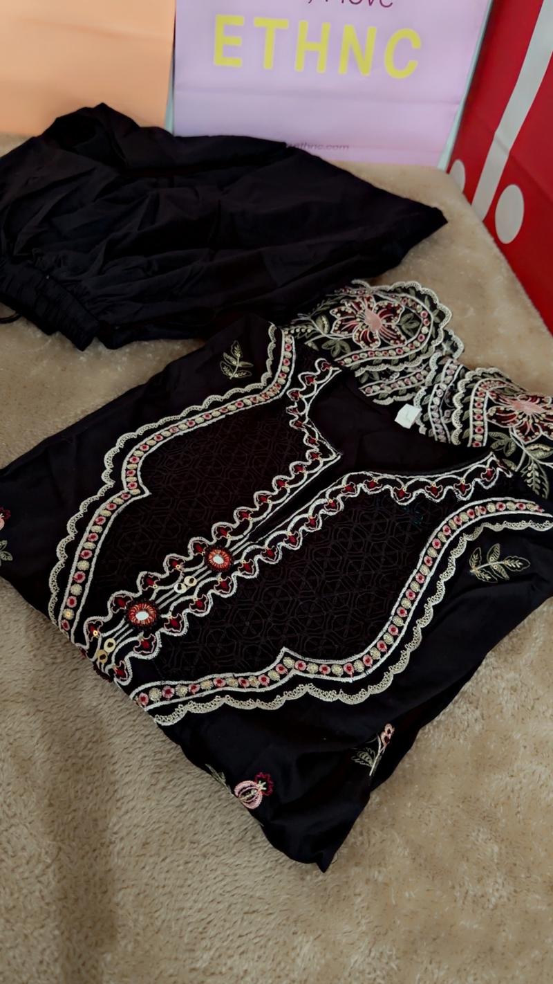 Black balloon shalwar 8350