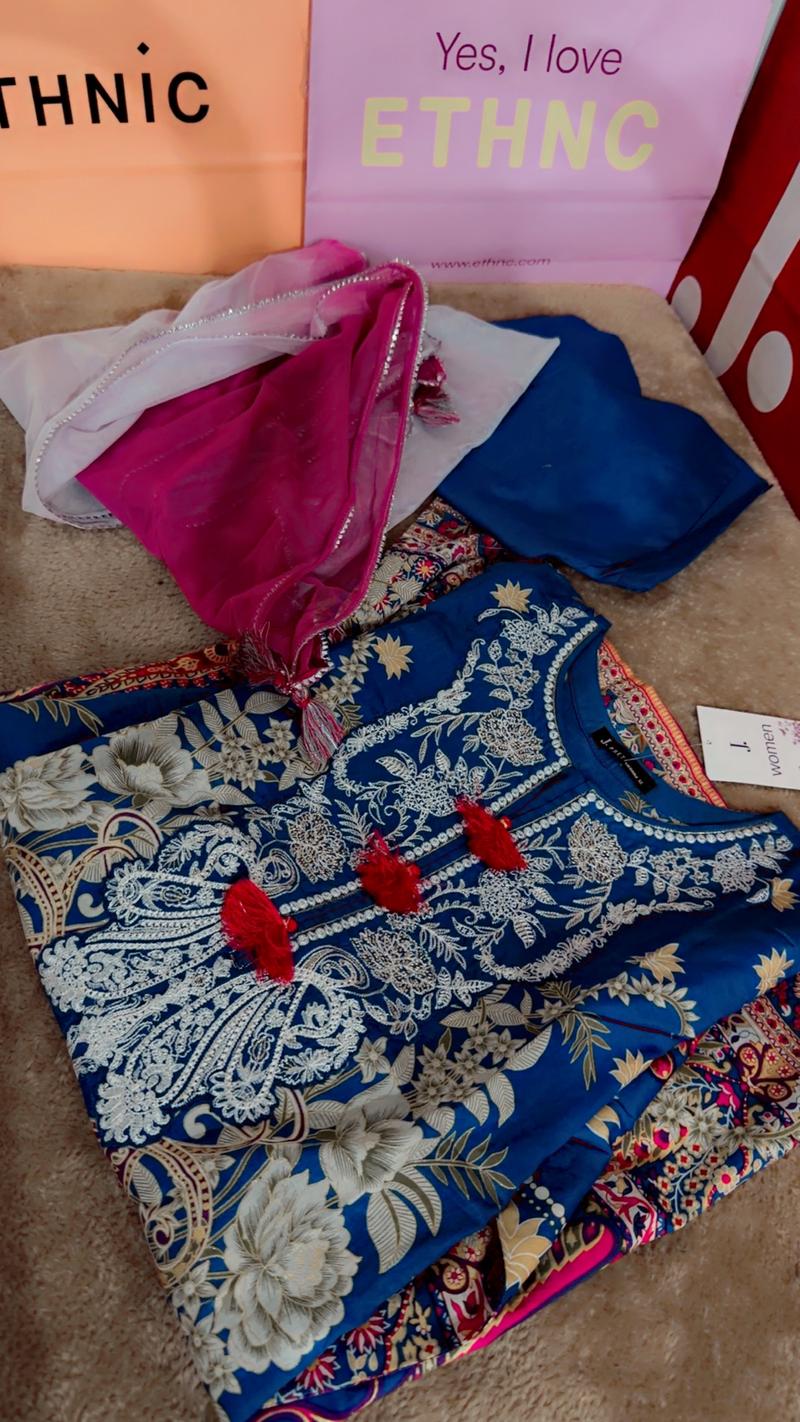 Blue emb 3pc lawn