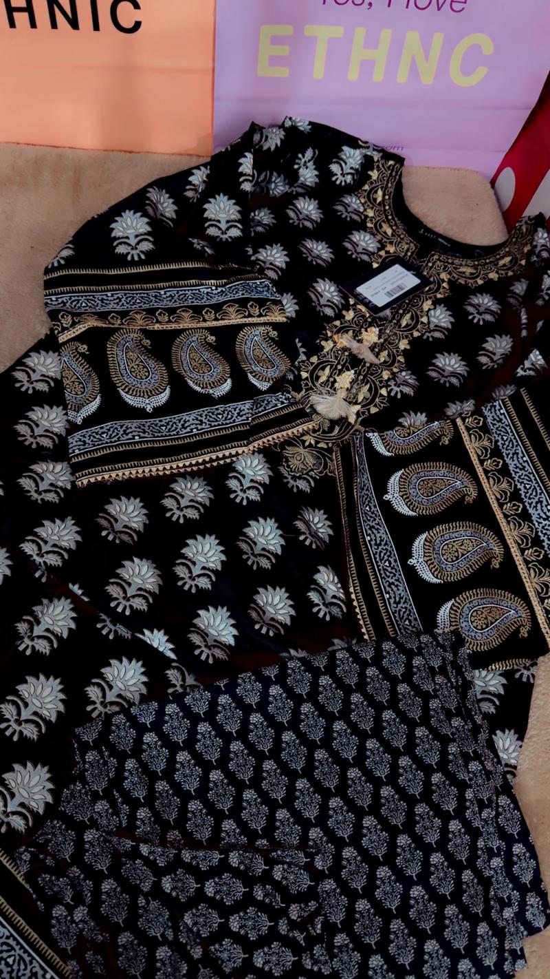 Black embroidered long 4500 fresh