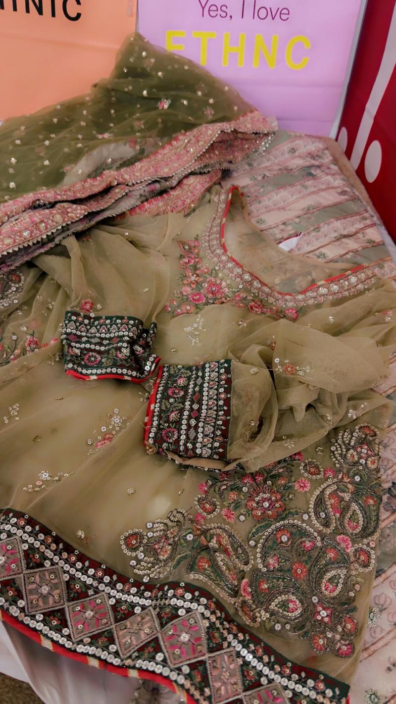 Ethnc botique small 16500