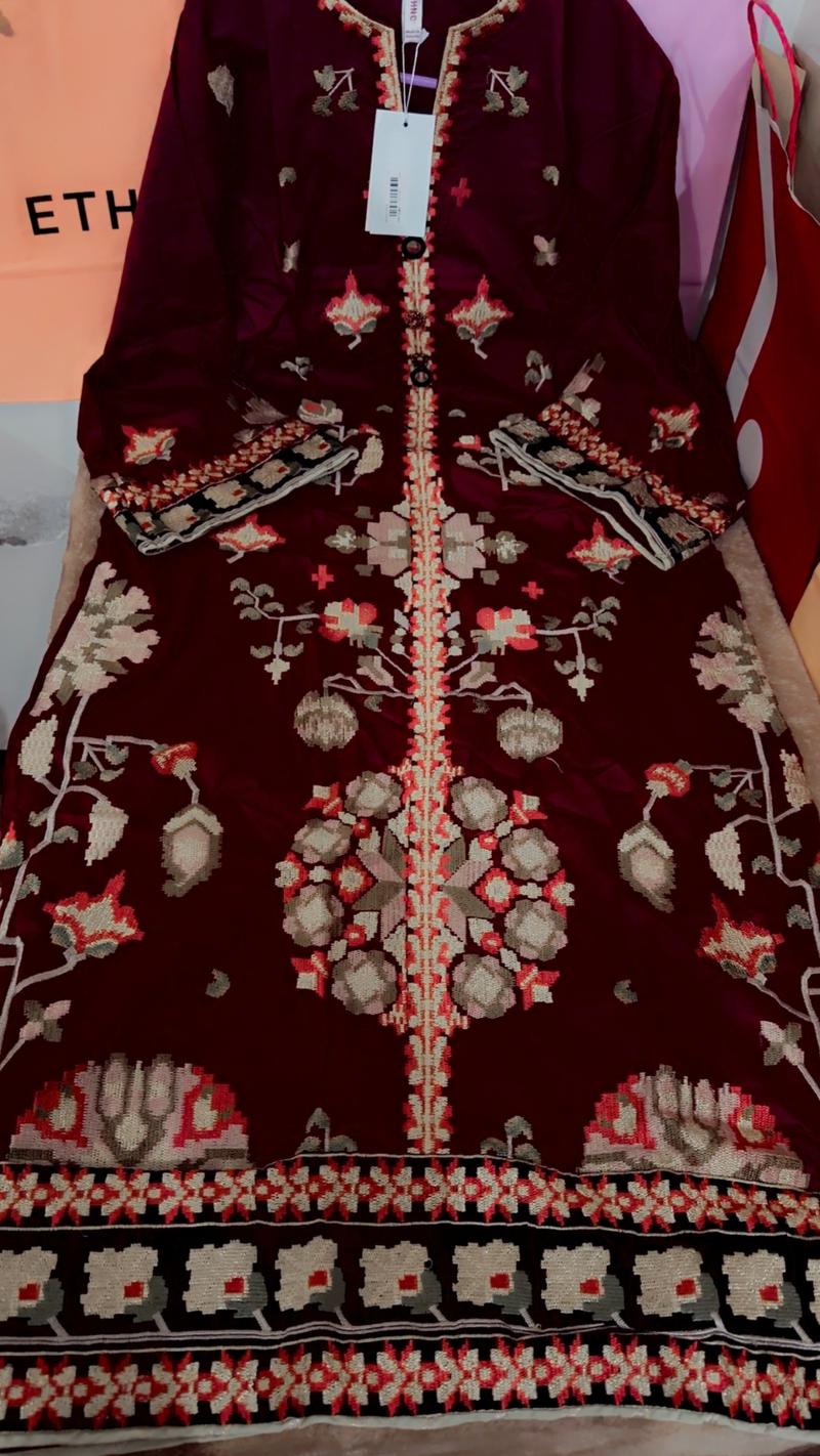 Ethnc new Arrival Mehroon kaftan