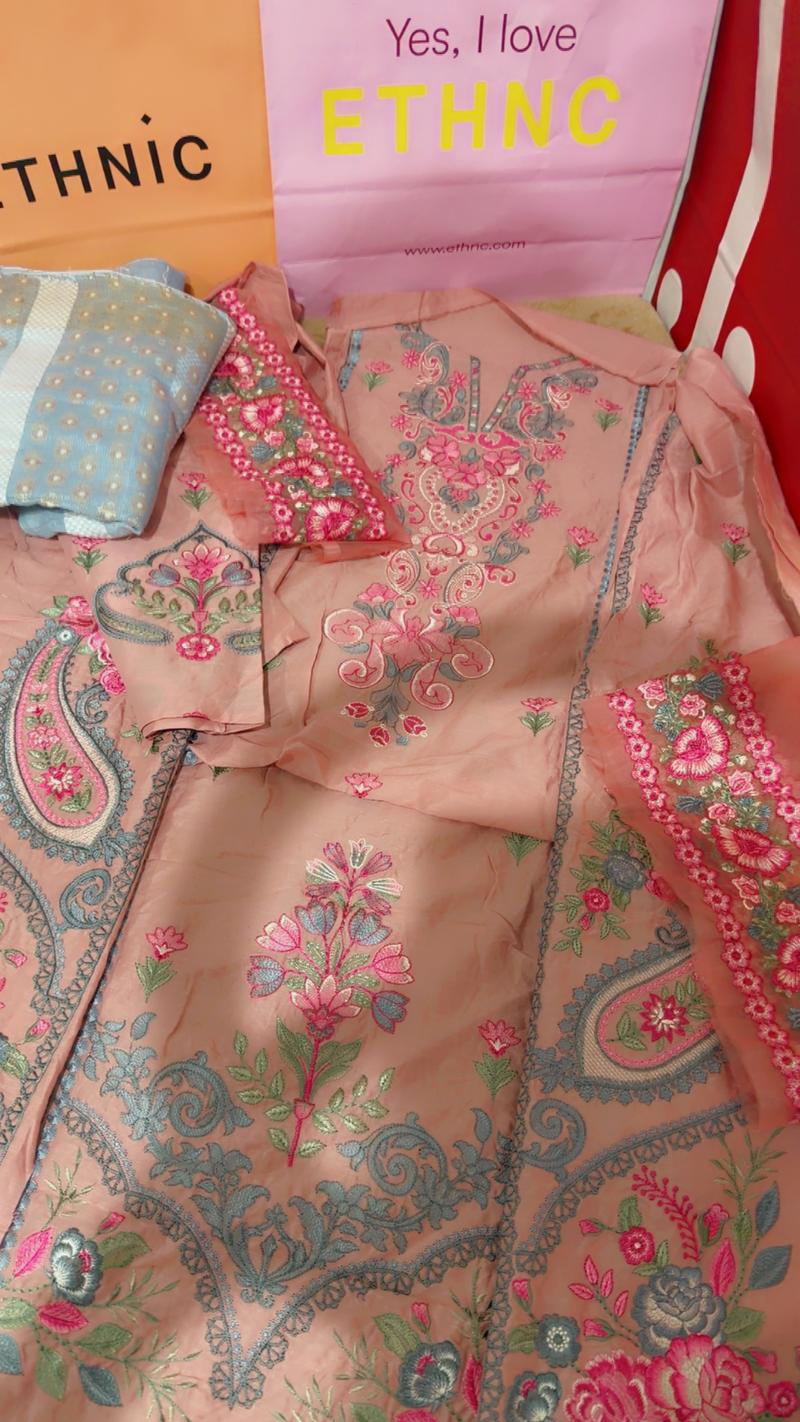 Ethnic pink unstitch 