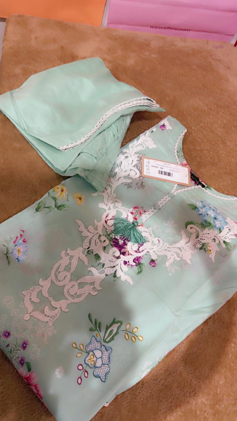 Mint green lawn meidum