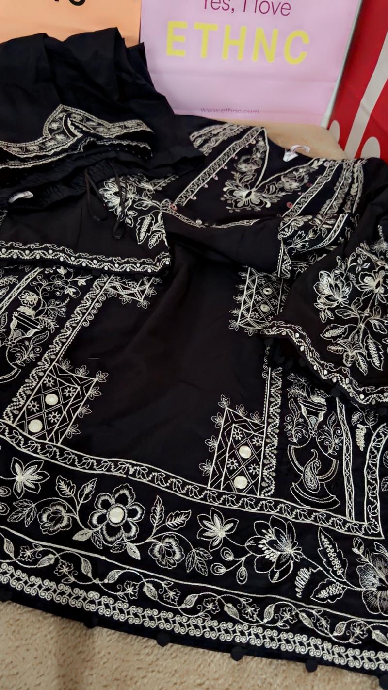Black small 8700