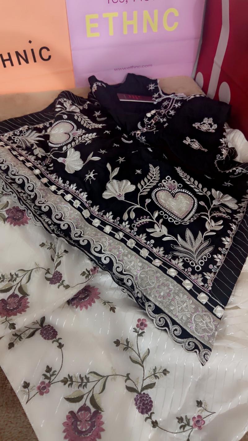 Ethnic black white 2pc 
