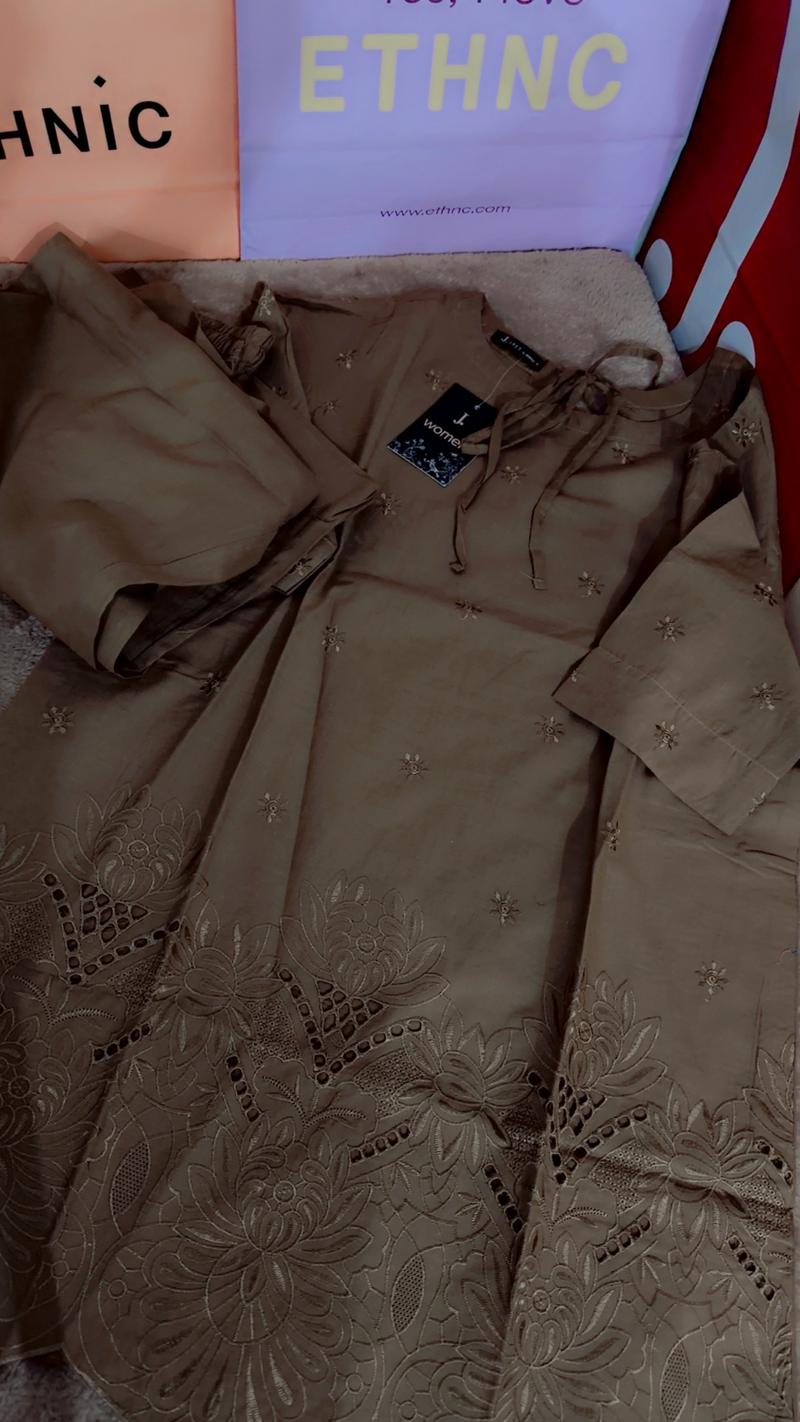 Brown embroidery j. 2pc lawn 