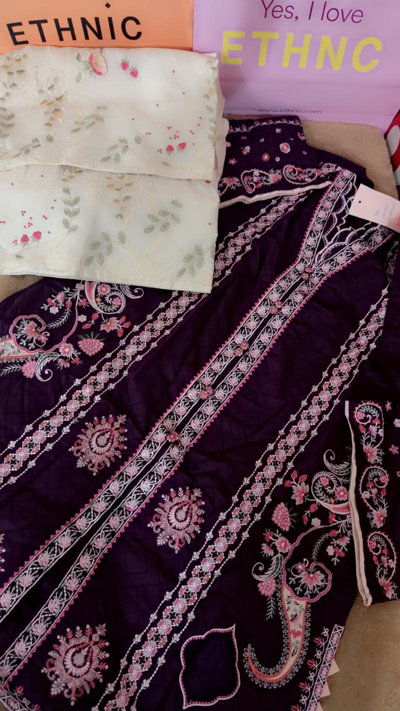Purple white Ethnc fresh 9300