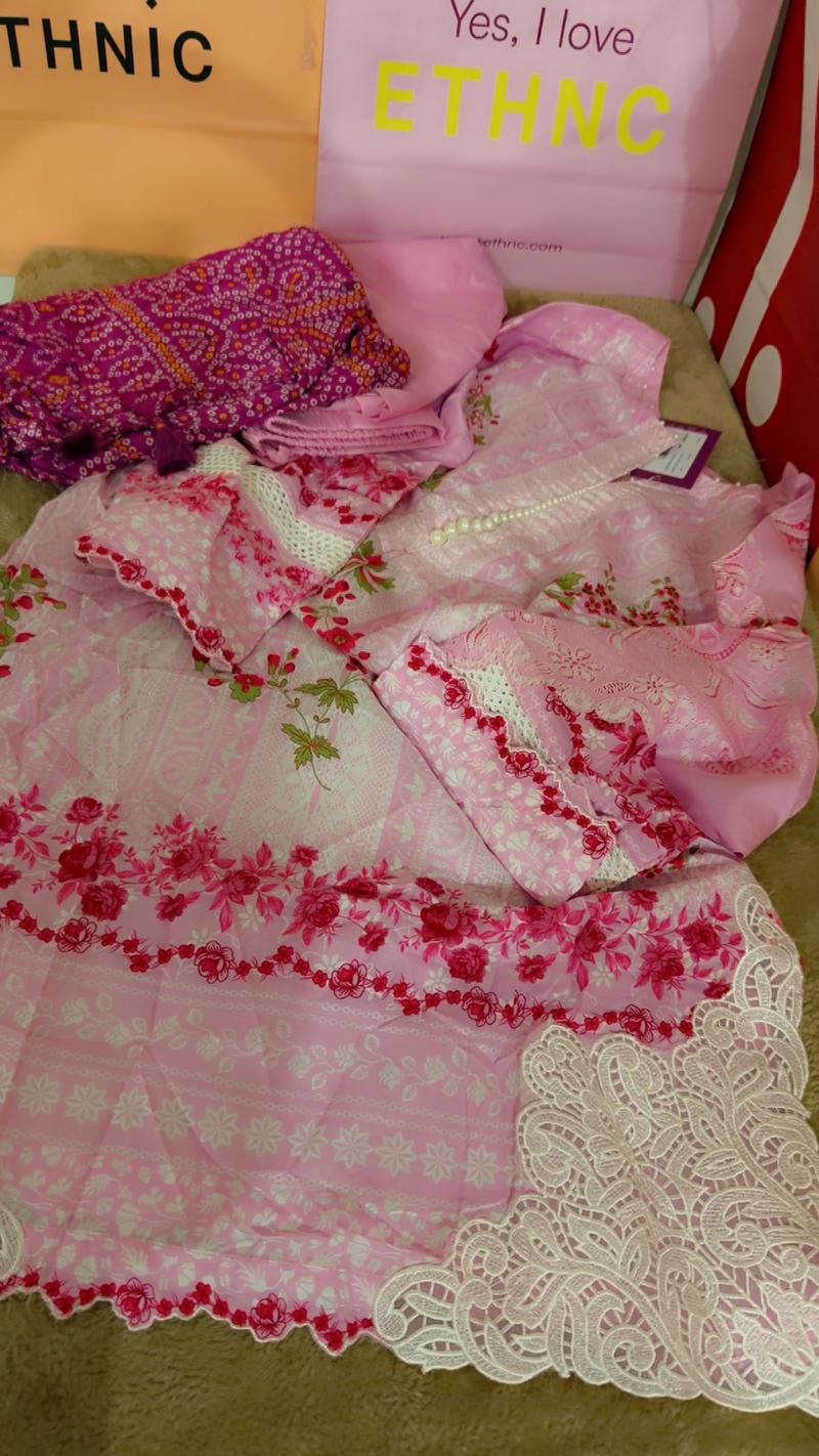 Small pink luxury lawn 3pc 6400