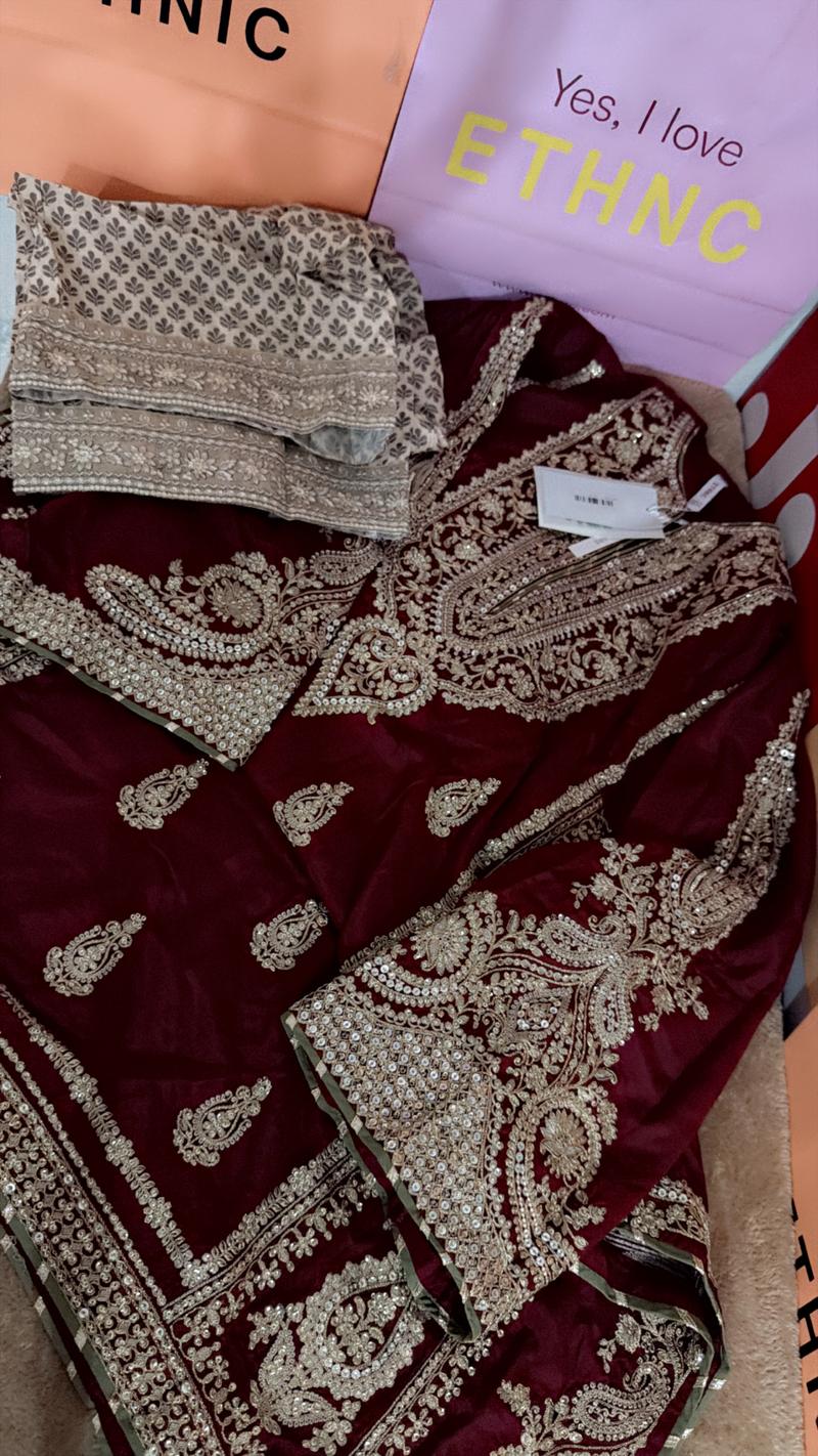 Ethnc botique 18500 Mehroon skin large to medium 