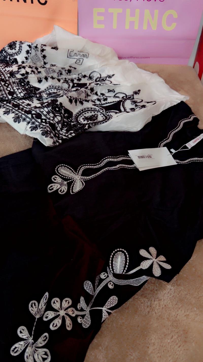 Black small 6400