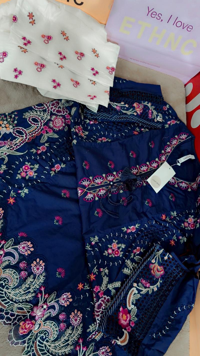 9500 Ethnc blue white