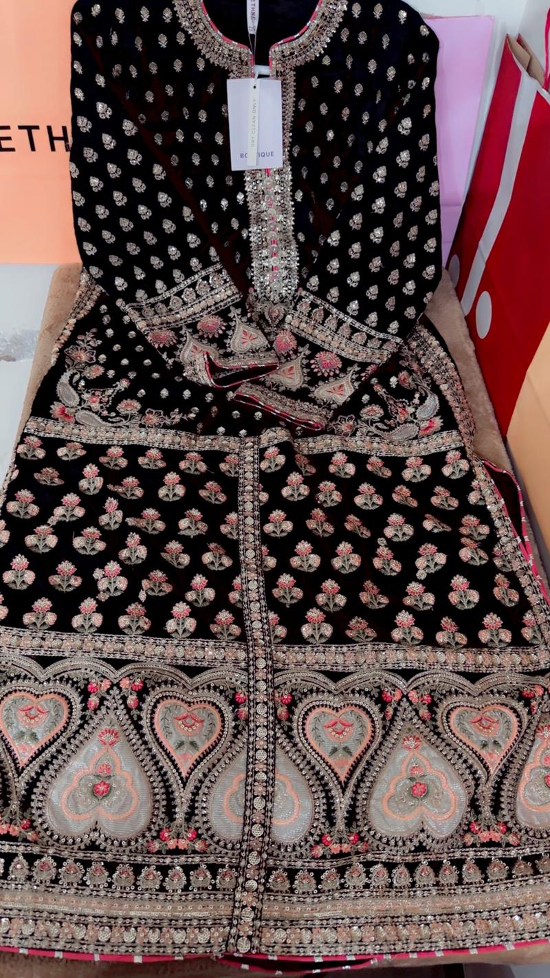 Ethnic botique new arrival 17500