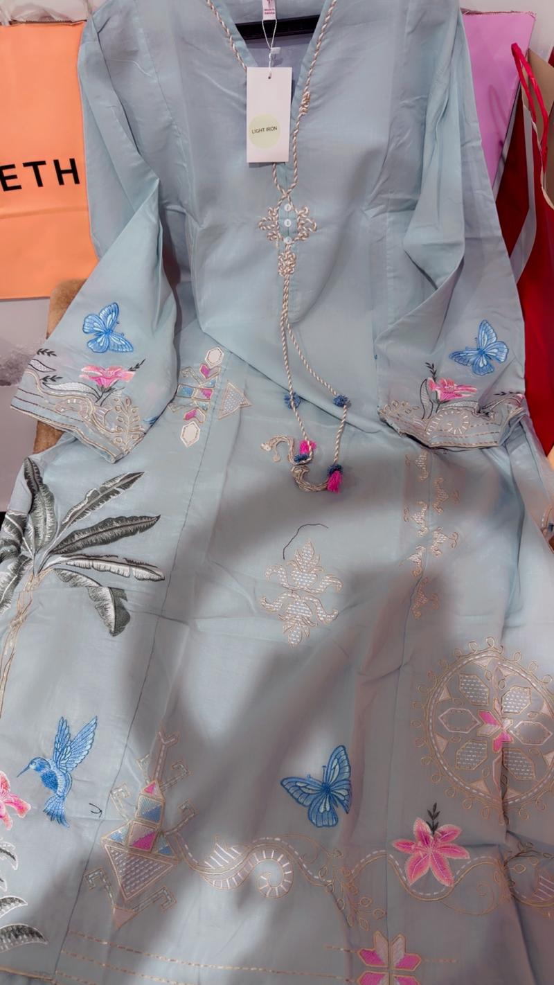 Ethnc new arrival sky embroidery long shirt