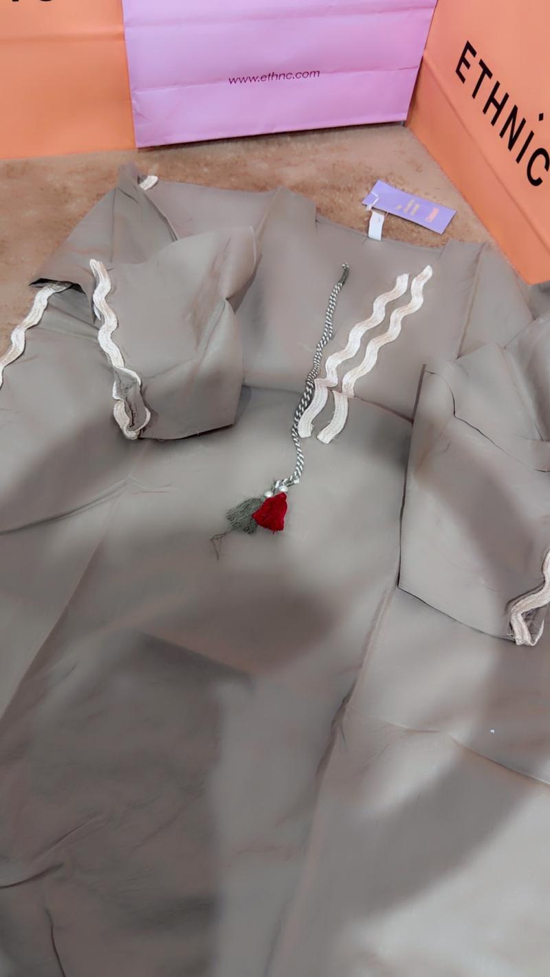 Summer shirt embroidered 