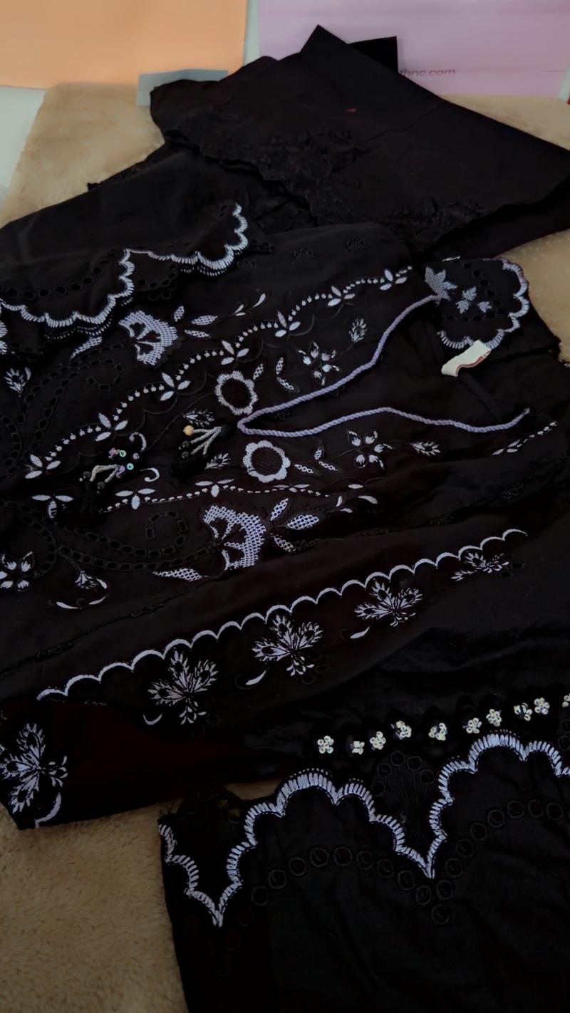 7400 large black