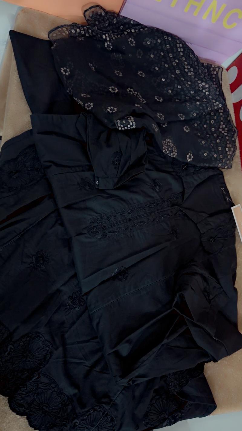 Black 3pc embroidery