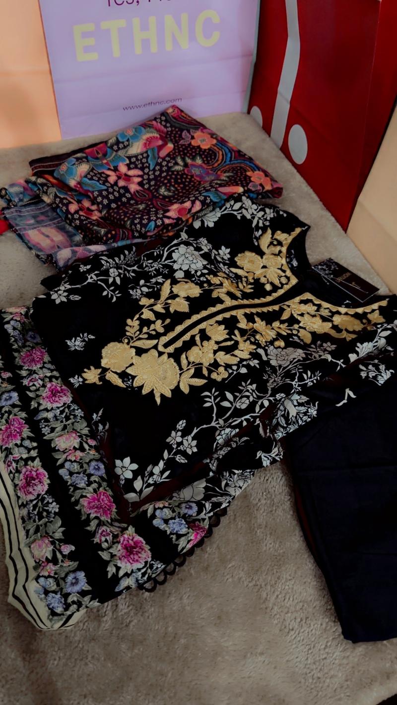 Black. 3pc large 5900