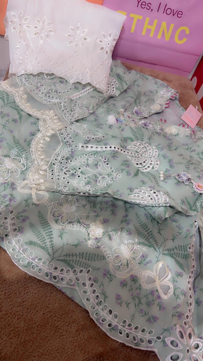 Mint green 8950