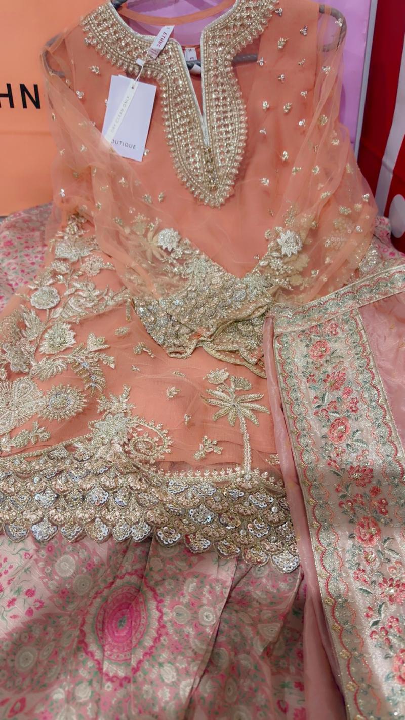 Ethnc botique 4pc 17500
