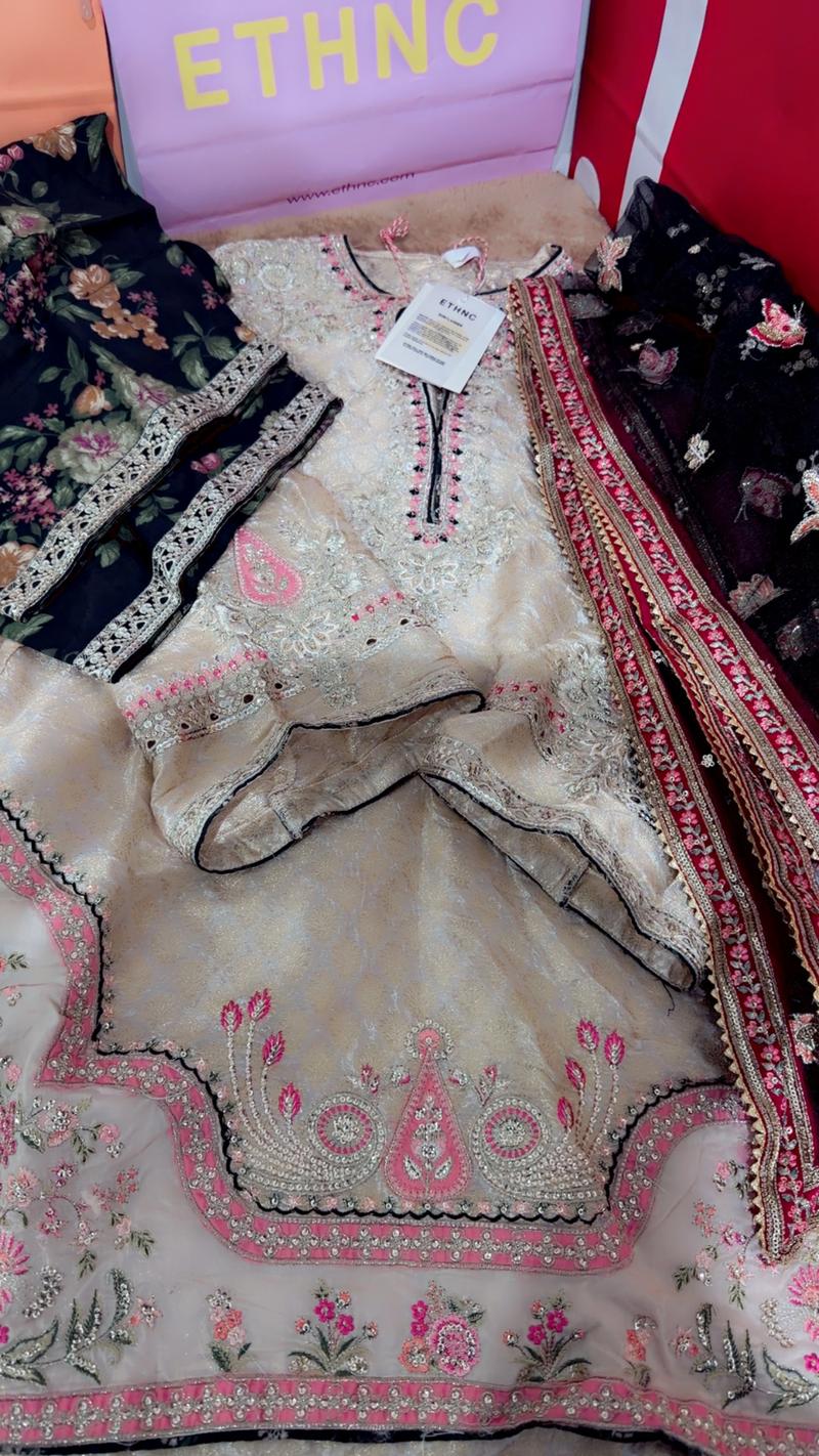 Ethnc botique small 3pc 18500