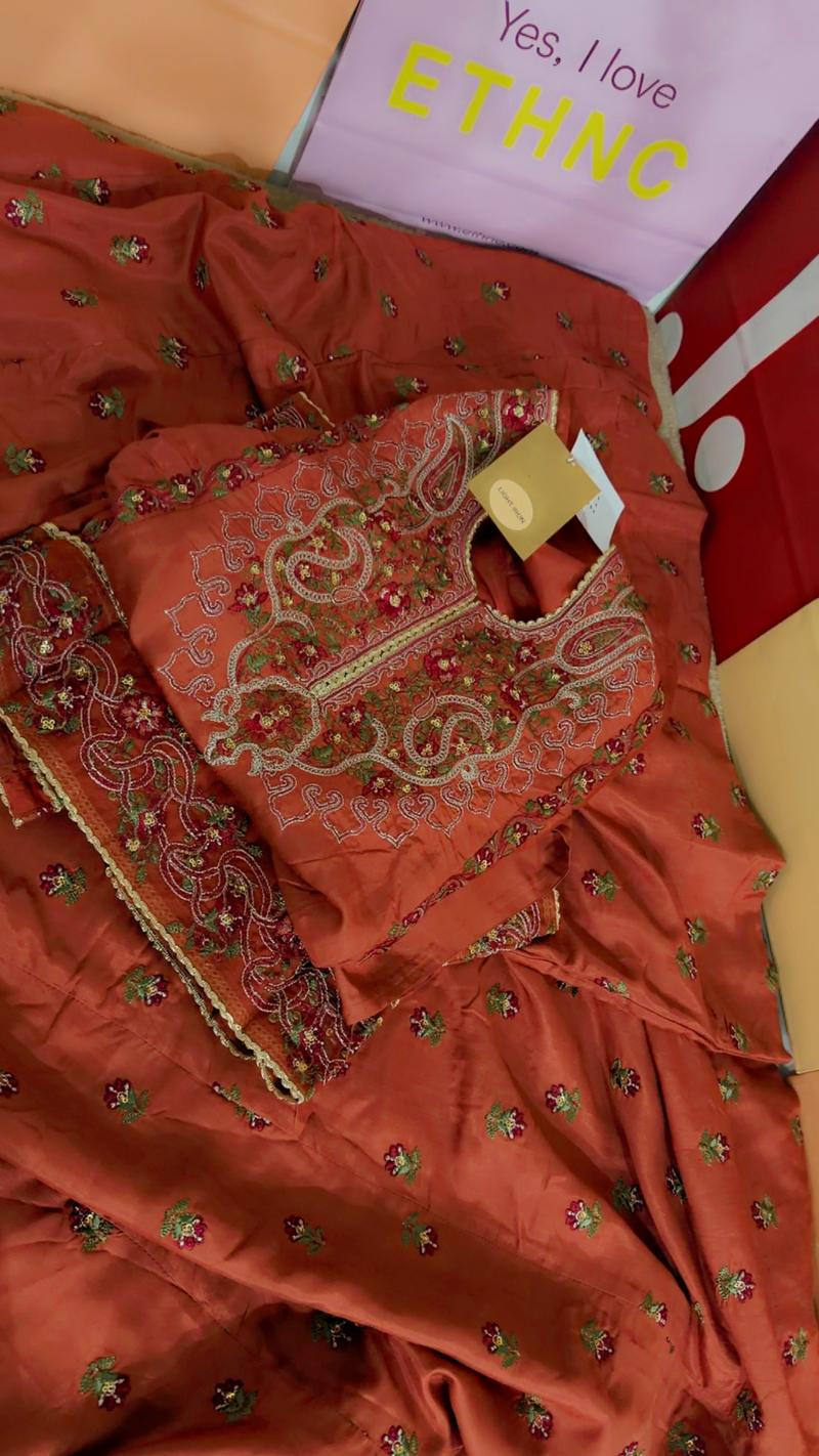 Ethnc botique medium orange rust 12500