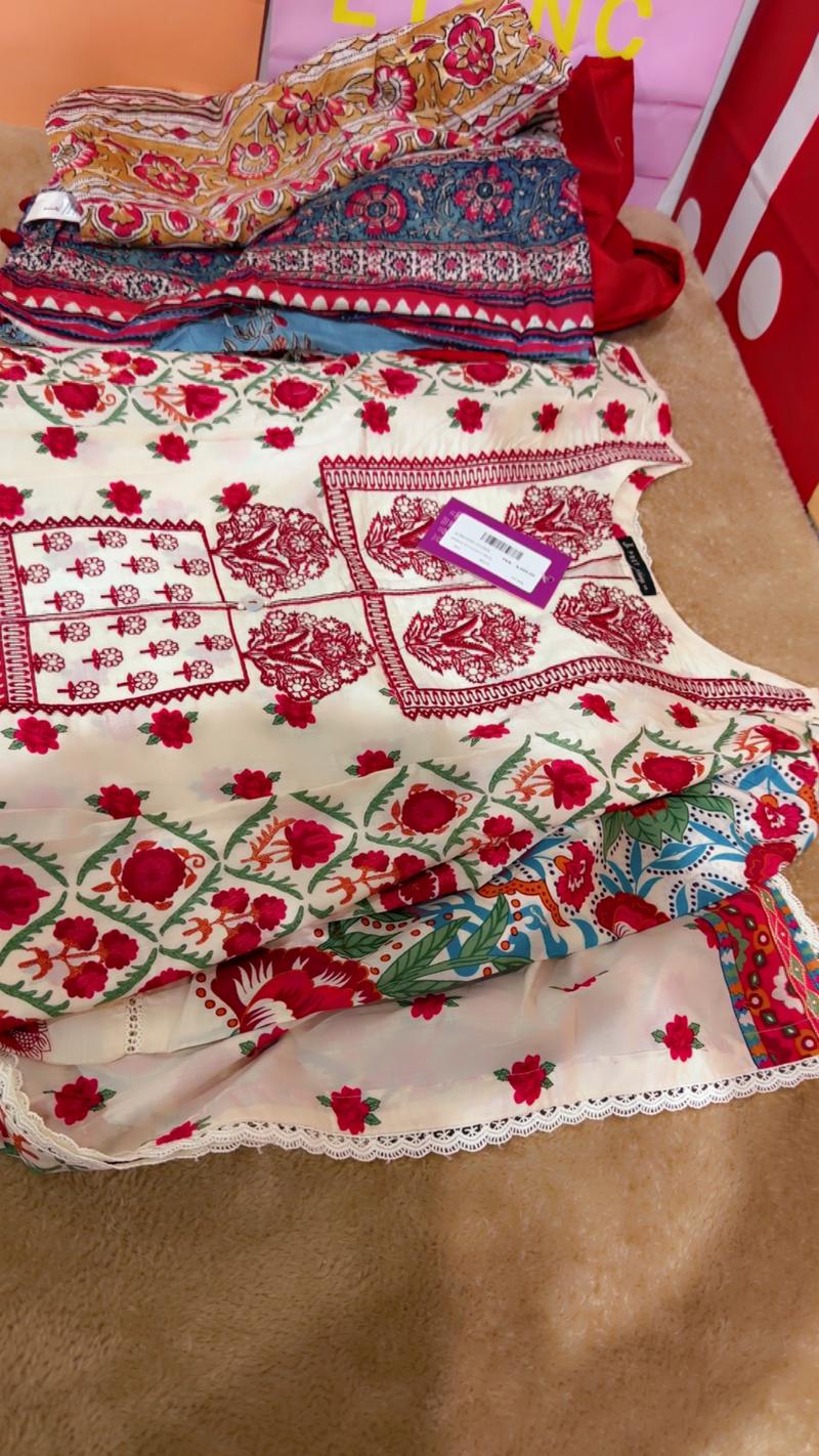 Lawn embroidery skin Mehroon 5900 3pc 