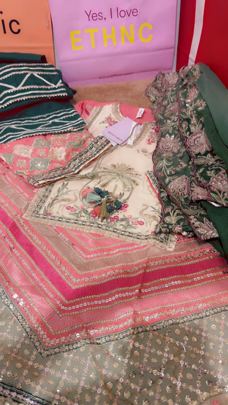 Ethnc botique 3pc 17500