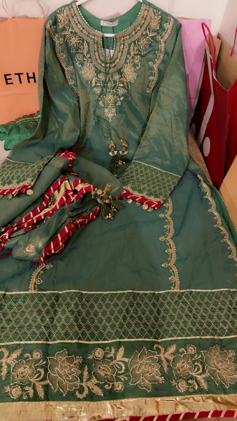 13500 Green botique with packing 