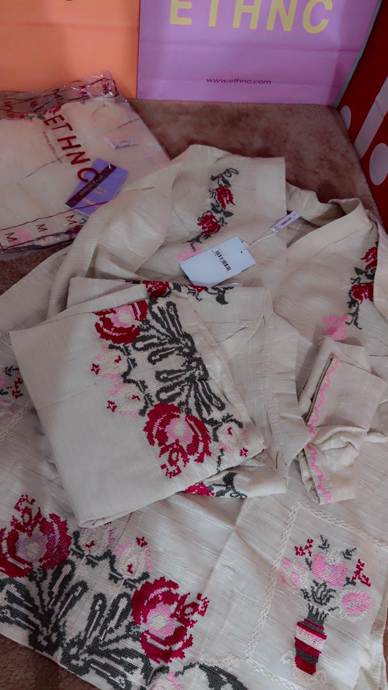 Ethnc embroidery 2950