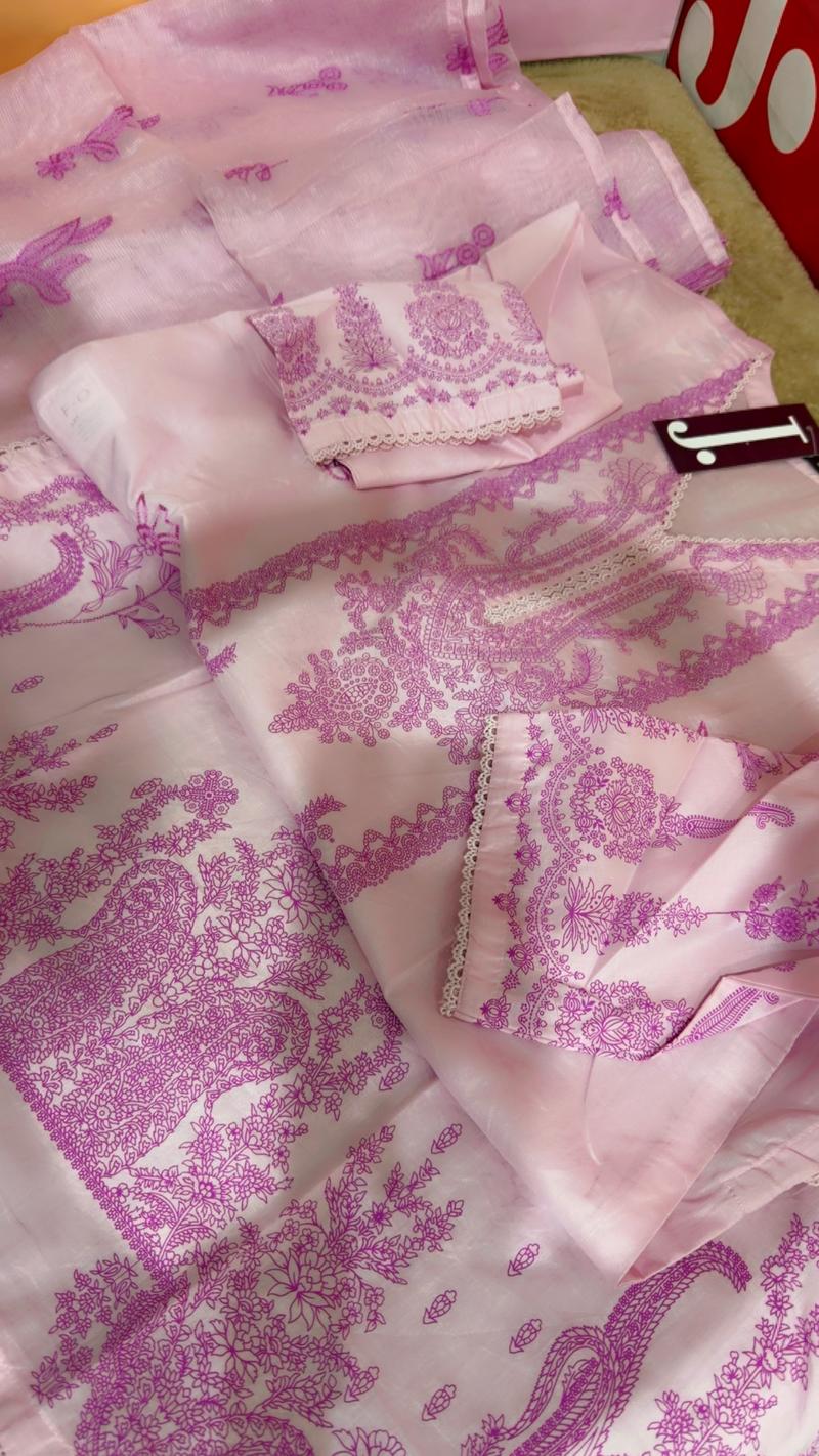 Pink embroidery3pc heavy Emb dupta 