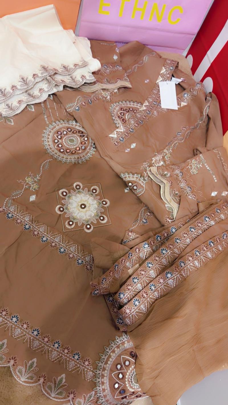 Ethnc new arrival 3pc formal 12500
