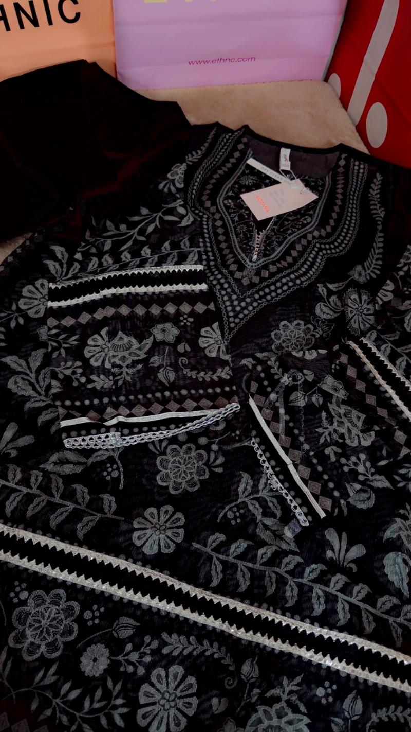 Ethnic black. 3pc large 