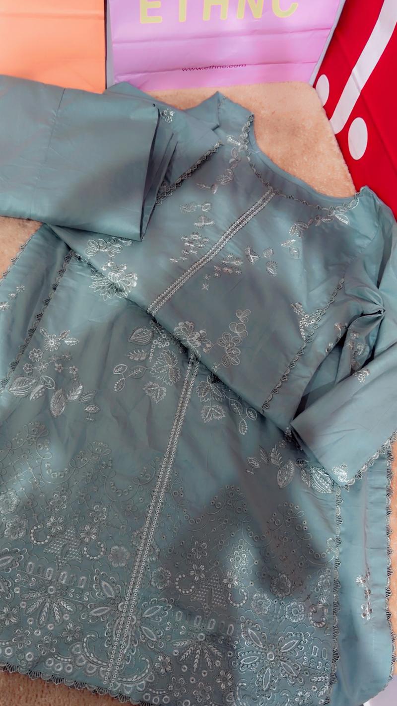 Nishat 2pc unstitch stitch sample fresh 20 around chest lawn