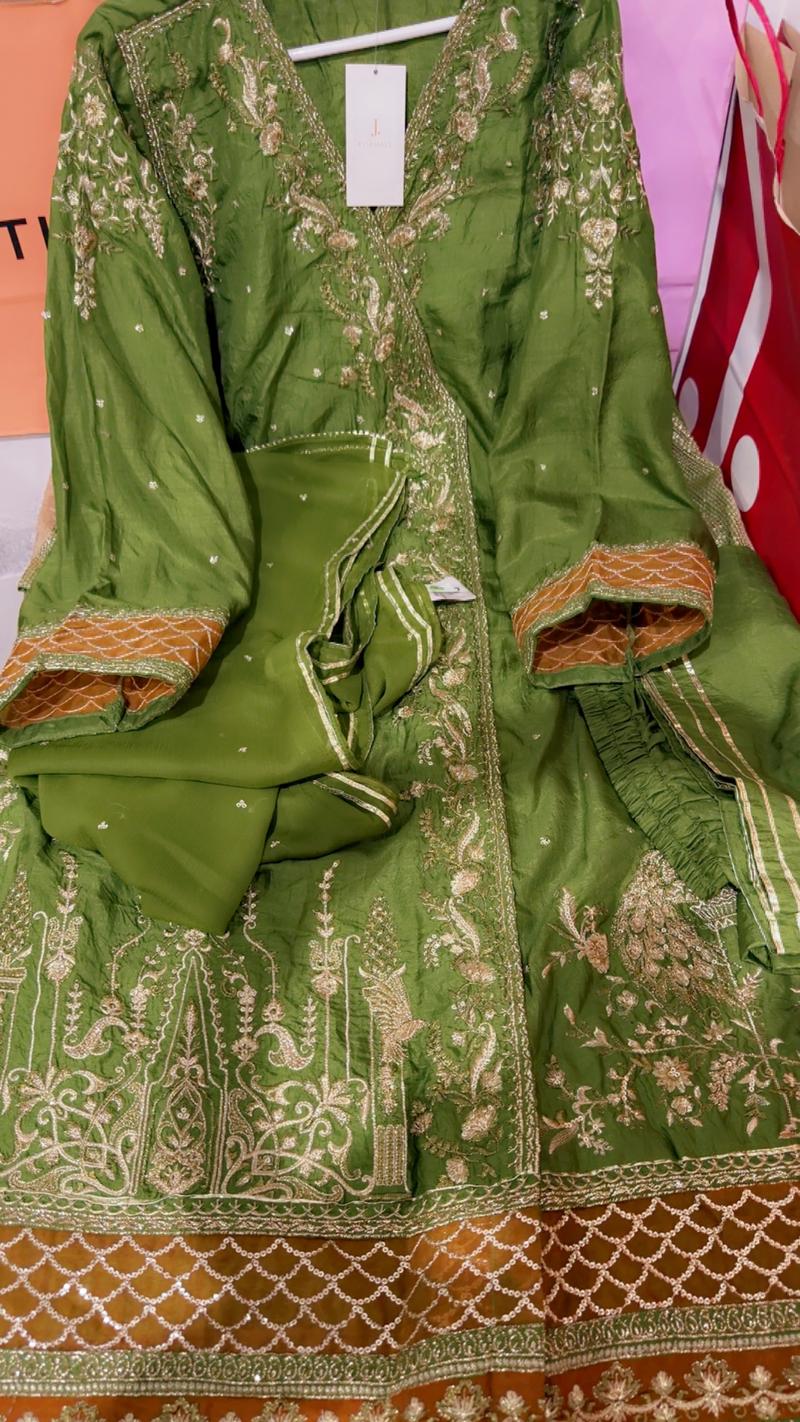 Botique Green with all packing 3pc