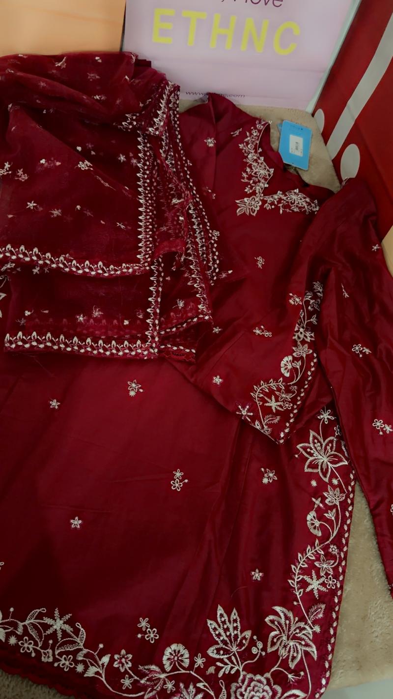 Mehroon 3pc fresh embroidery 