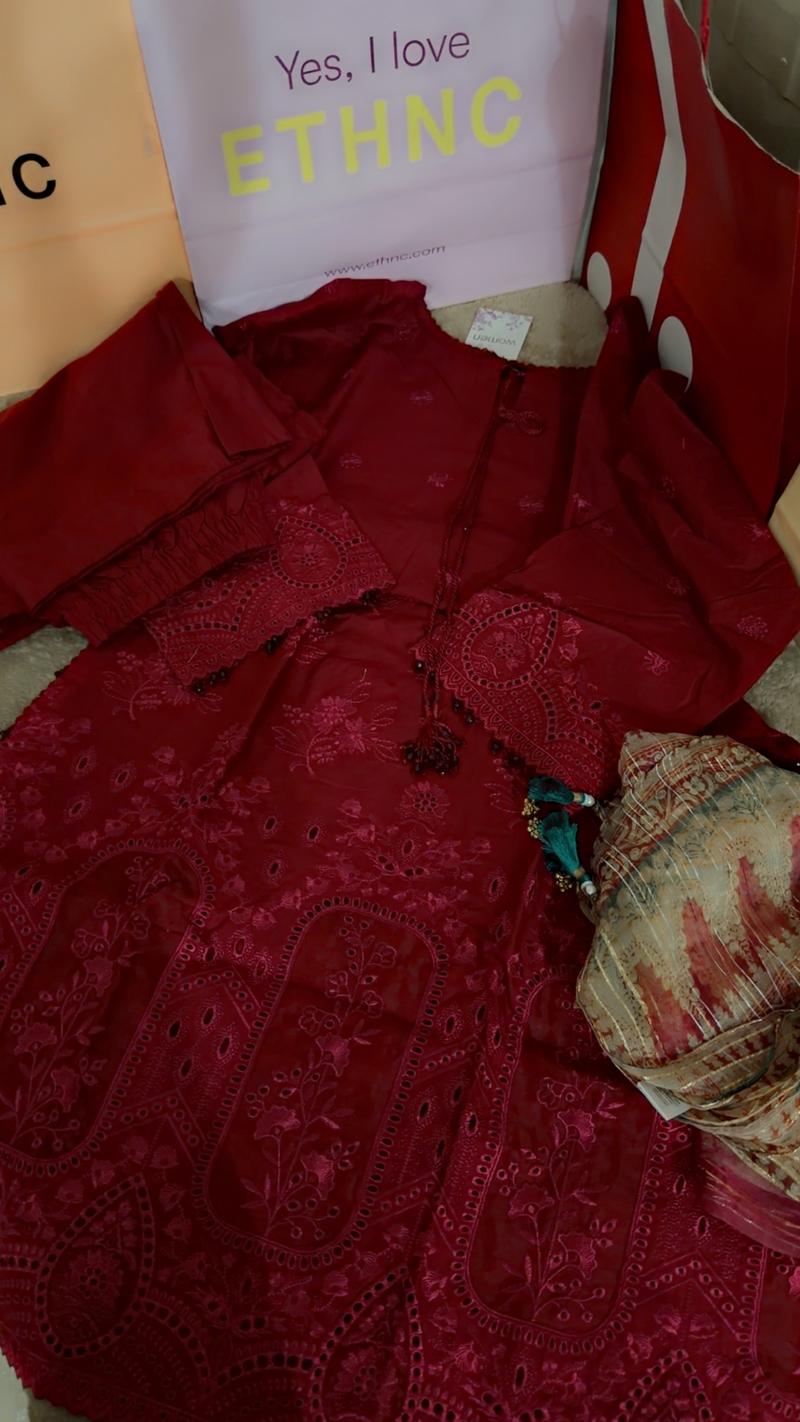 Luxury lawn summer Mehroon 3pc fresh