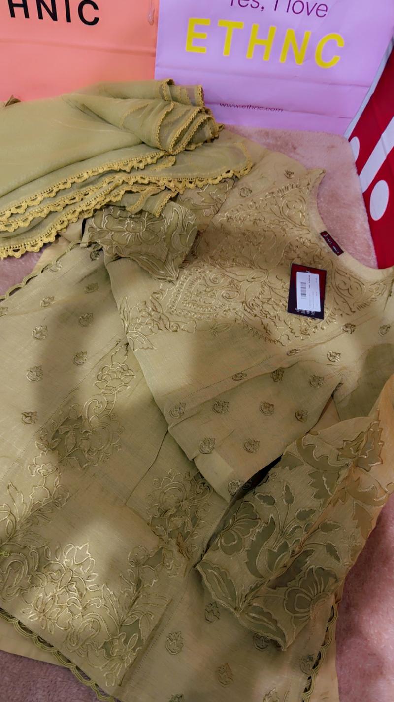 4pc suit embroidery Swiss lawn