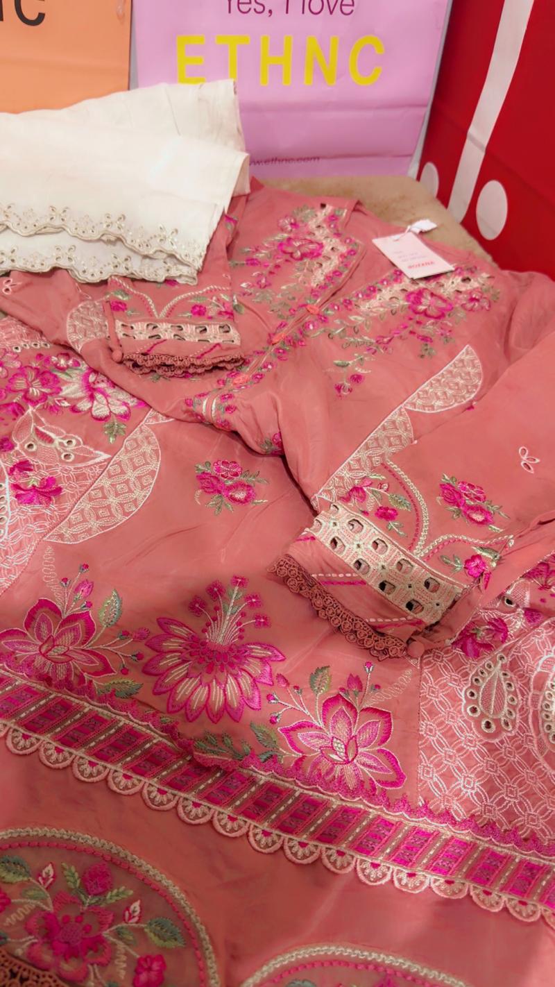 8900 pink