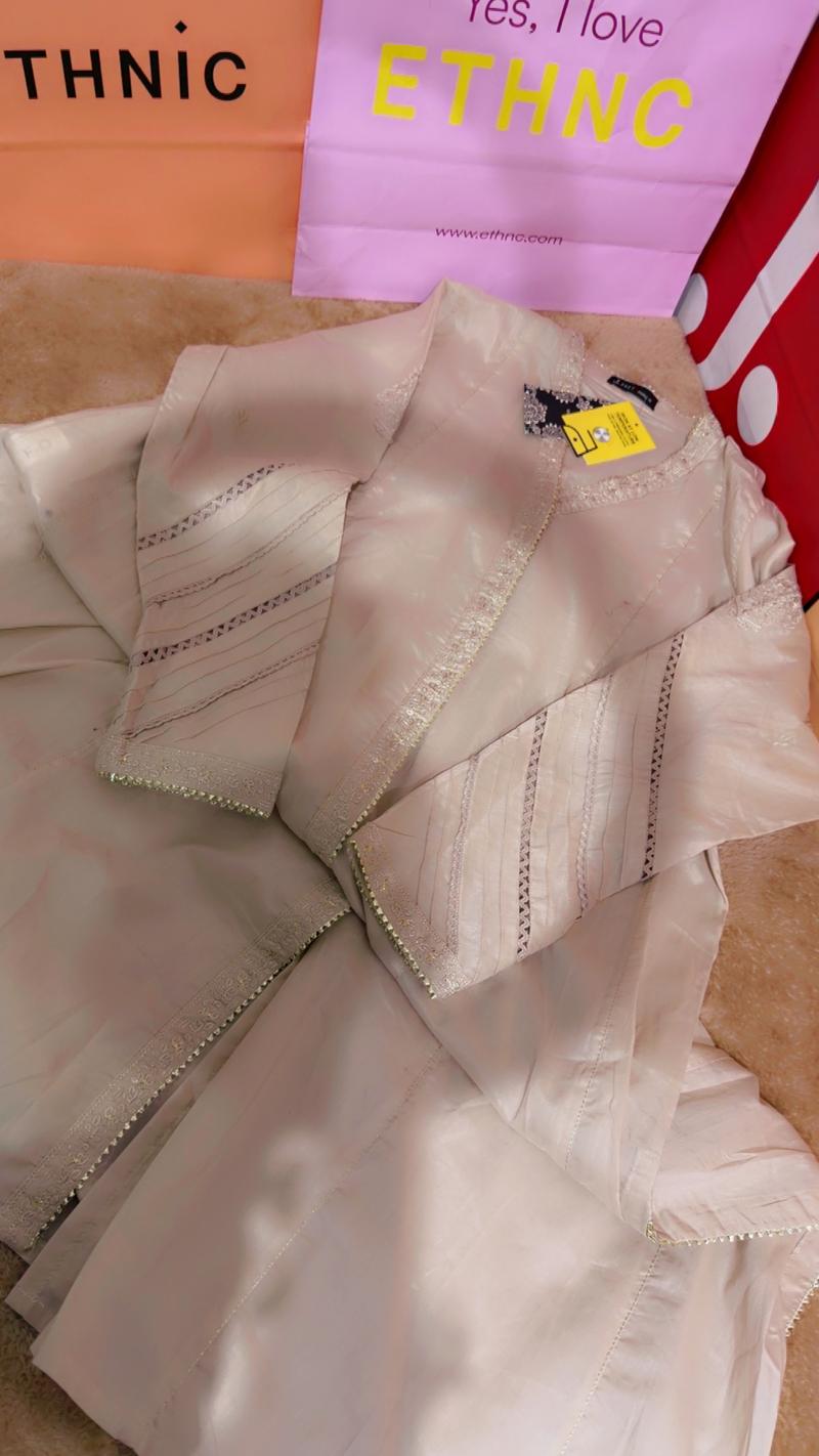 Frock embroidery beige 