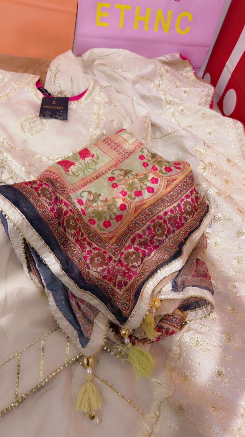 Fresh 3pc maxi self print and full embroidery off white 3pc 7500