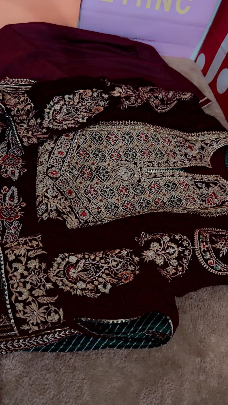 Valvet formal packing suit 9500 Mehroon
