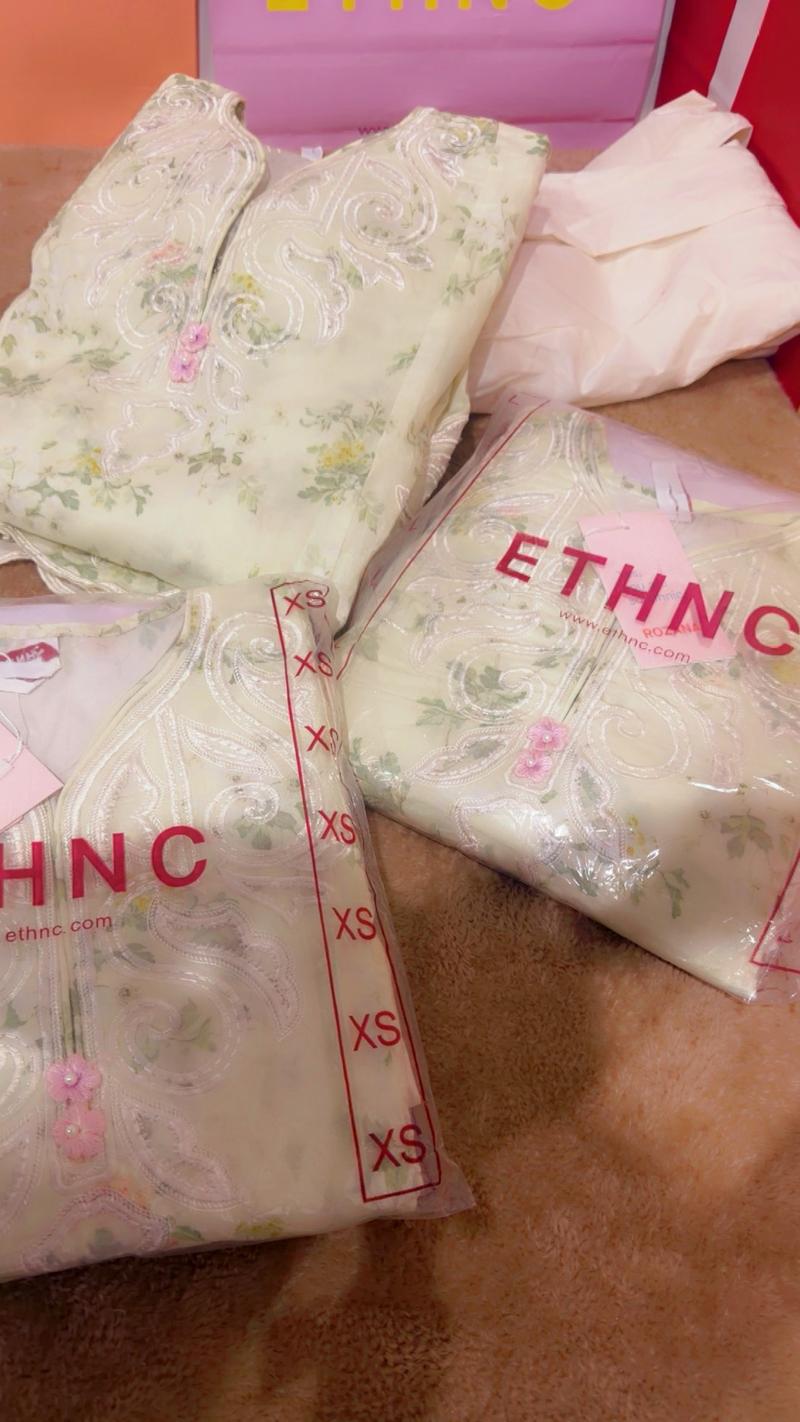 Ethnc new arrival 2pc 7500