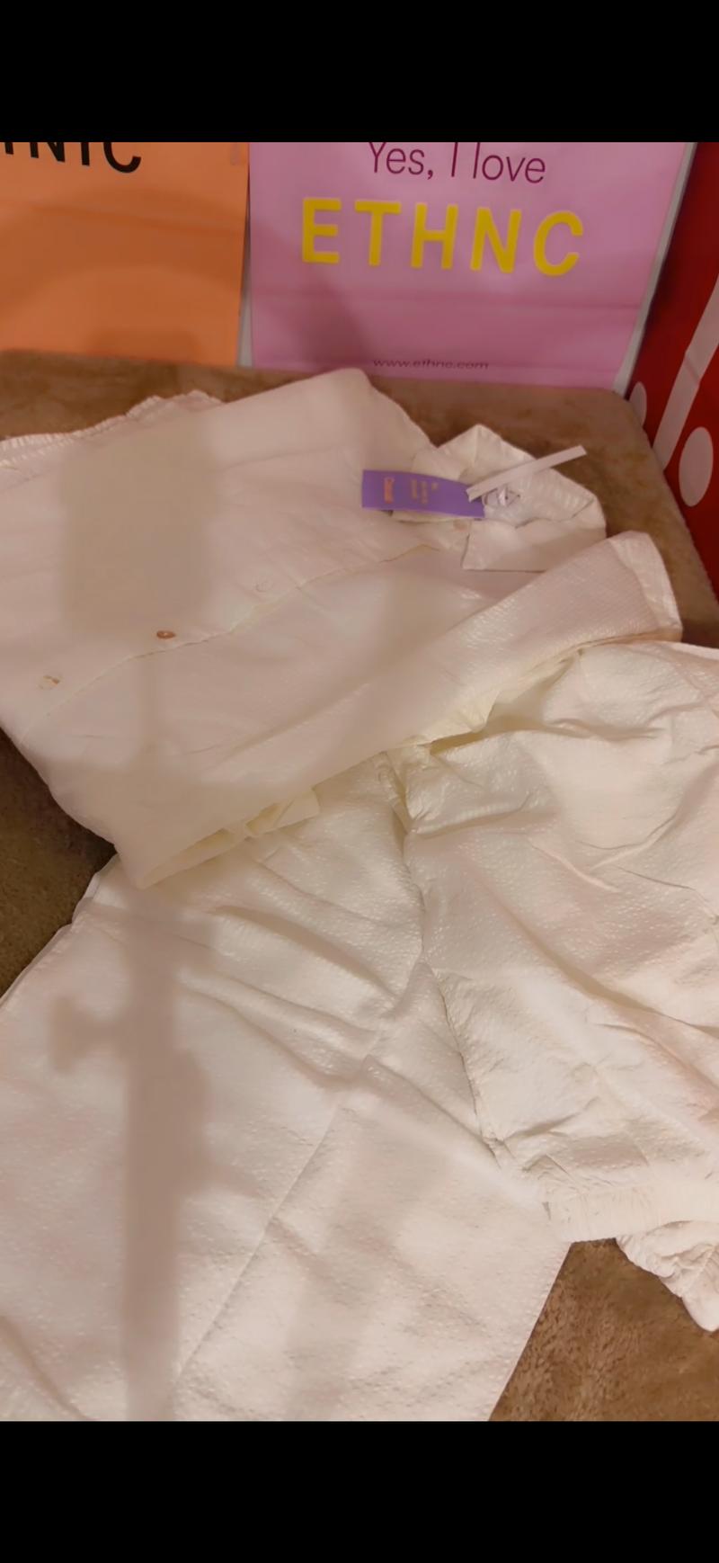 3250 off white